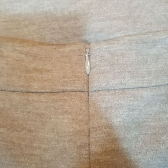 ANN TAYLOR Wool Peplum Skirt - Size 6 - Picture 5 of 6